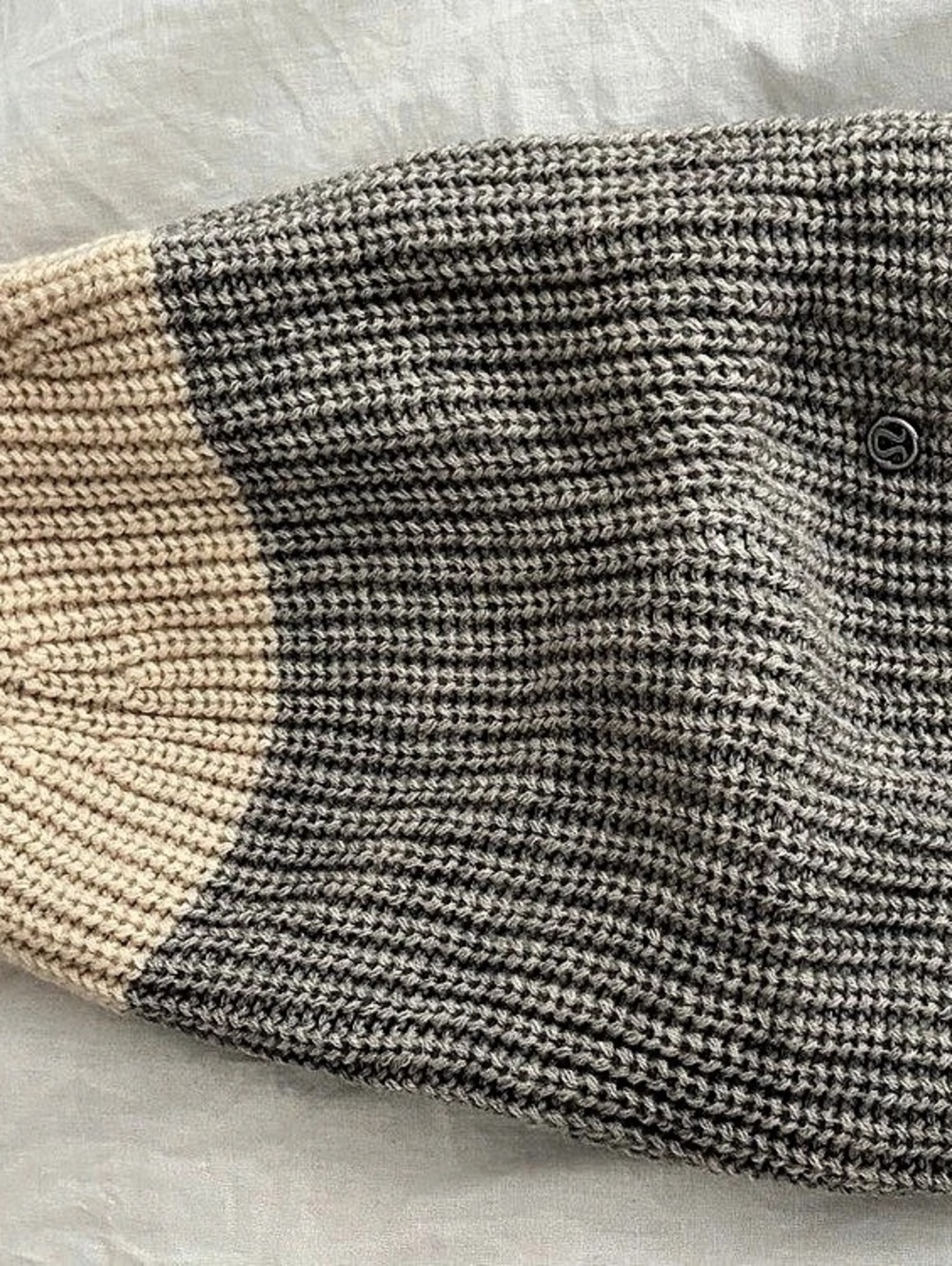 lululemon Merino Wool Ribbed Beanie Color Block Gray & Cream M3